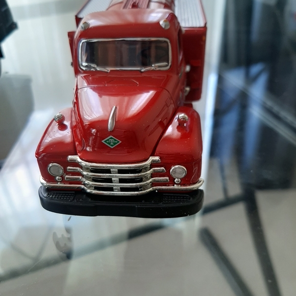 1955 DIAMOND-T FUEL TANKER TEXACO TOY TRUCK BUNDLE - Picture 6 of 12